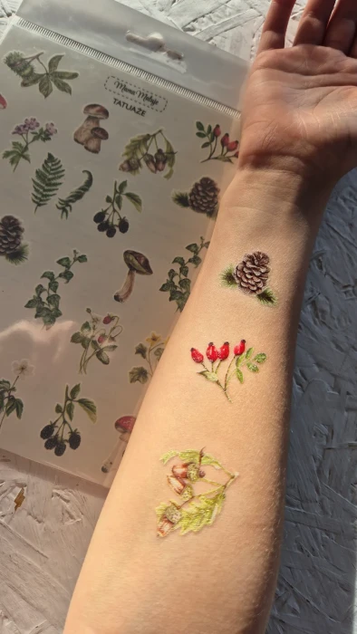 Tatuaże leśne botaniczne na ręce