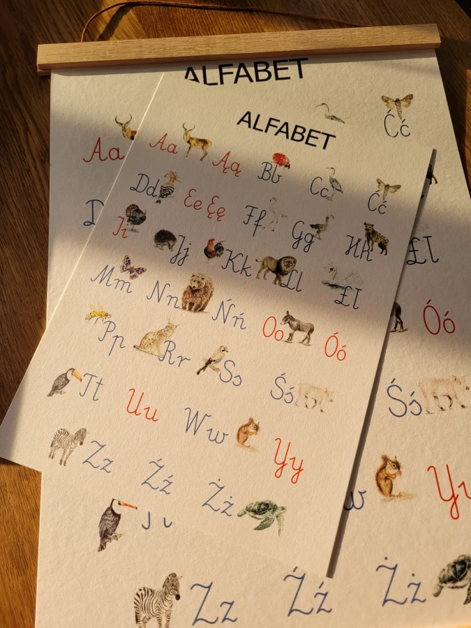 Plakat alfabet na wieszaku